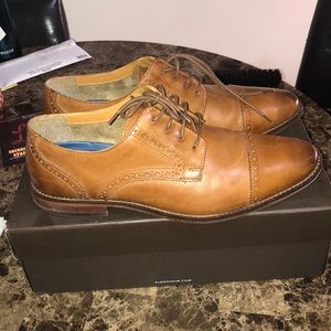 Florsheim dress shoes. Original box. Worn once.